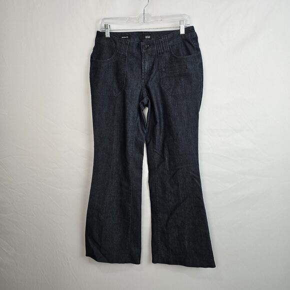 a.n.a. Modern Fit Flare Jeans Women's 8 Blue Dark Wash 29.5" Inseam (Hemmed) - Picture 1 of 16